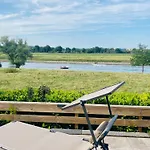 Luxchalet Ella Mit Aussicht Auf Ijssel Im Mit Pool Und Holland Niederlande Casa de Férias *
