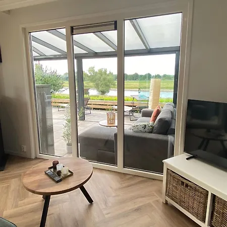 Luxchalet Ella Mit Aussicht Auf Ijssel Im Mit Pool Und Holland Niederlande 度假居 *