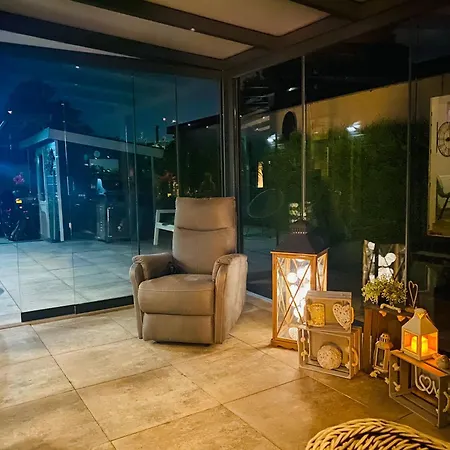 度假居 Luxchalet Ella Mit Aussicht Auf Ijssel Im Mit Pool Und Holland Niederlande *