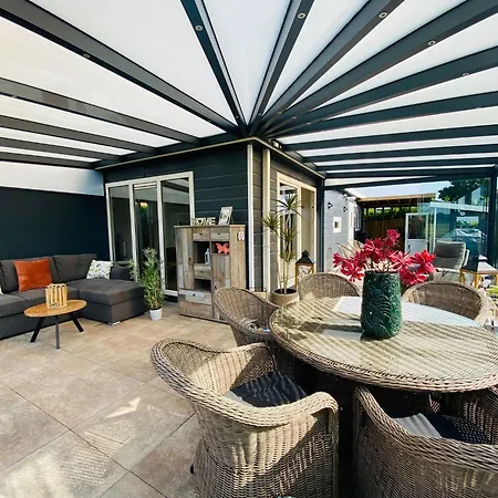 Luxchalet Ella Mit Aussicht Auf Ijssel Im Mit Pool Und Holland Niederlande Lathum