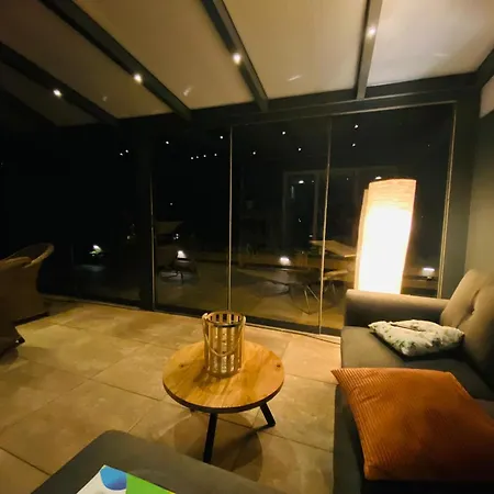 Luxchalet Ella Mit Aussicht Auf Ijssel Im Mit Pool Und Holland Niederlande Lathum