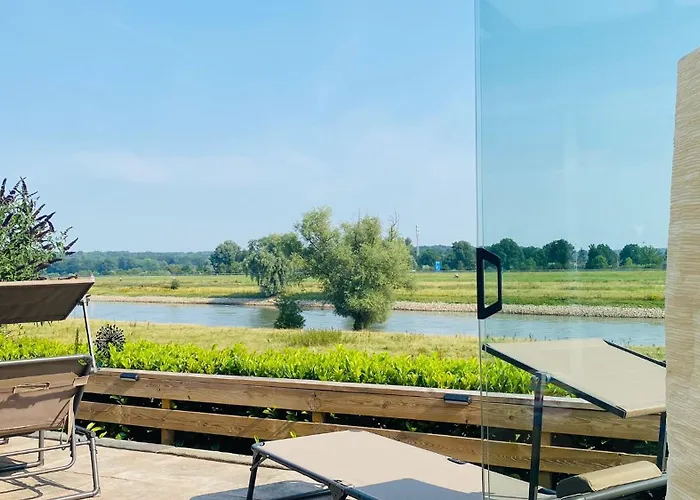 Vakantiehuis Luxchalet Ella Mit Aussicht Auf Ijssel Im Mit Pool Und Holland Niederlande