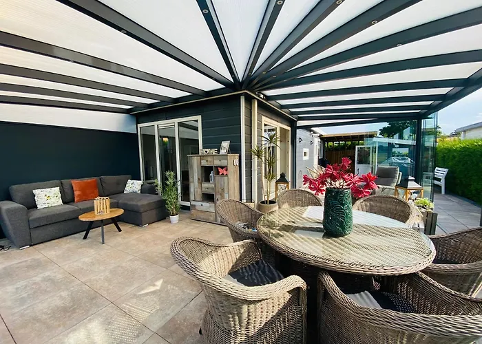 Luxchalet Ella Mit Aussicht Auf Ijssel Im Mit Pool Und Holland Niederlande Lathum