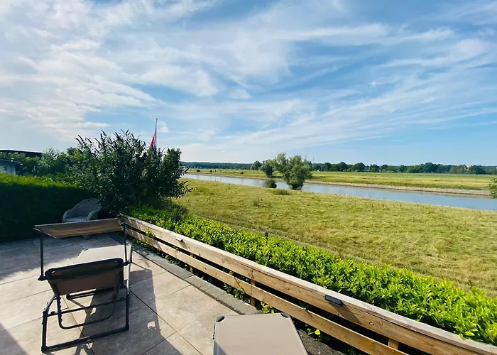 Luxchalet Ella Mit Aussicht Auf Ijssel Im Mit Pool Und Holland Niederlande