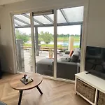 Luxchalet Ella Mit Aussicht Auf Ijssel Im Mit Pool Und Holland Niederlande Holiday home *