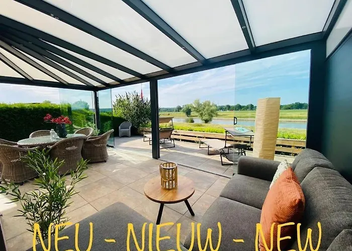 Luxchalet Ella Mit Aussicht Auf Ijssel Im Mit Pool Und Holland Niederlande Semesterbostad Lathum